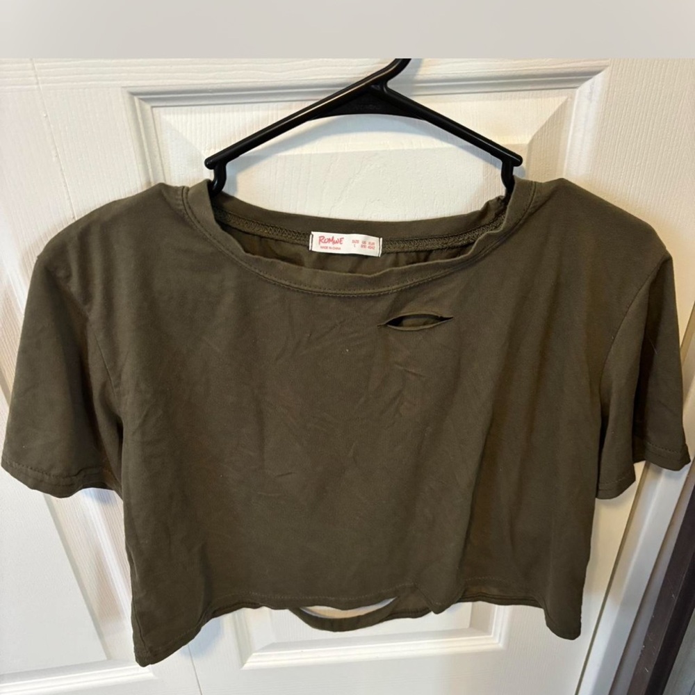 Riot Society Green Crop Top Trendy Style